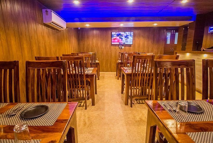 Food & Dining
