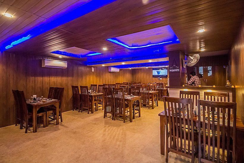 Food & Dining