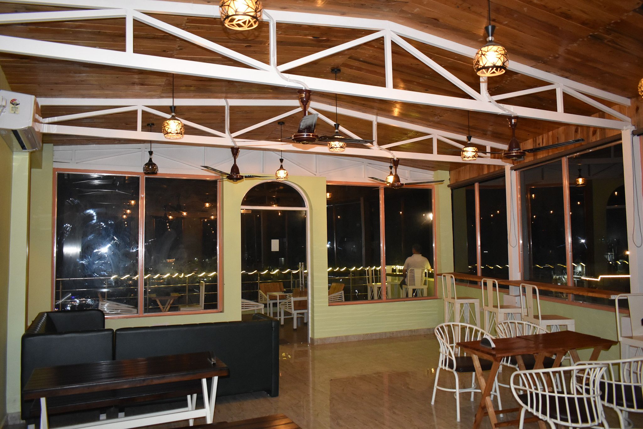 Food & Dining