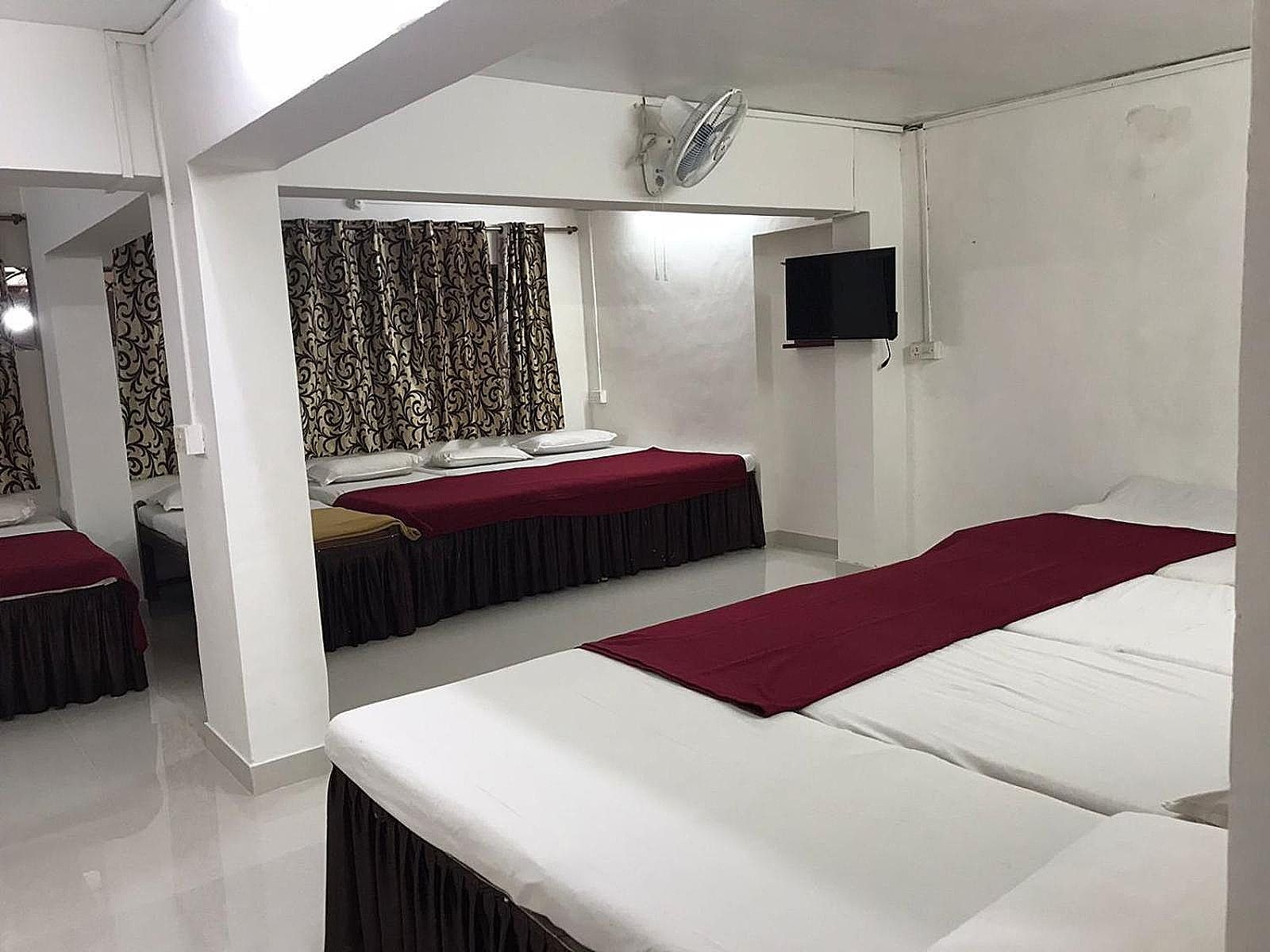 Hotel Priti International Double Room AC 9