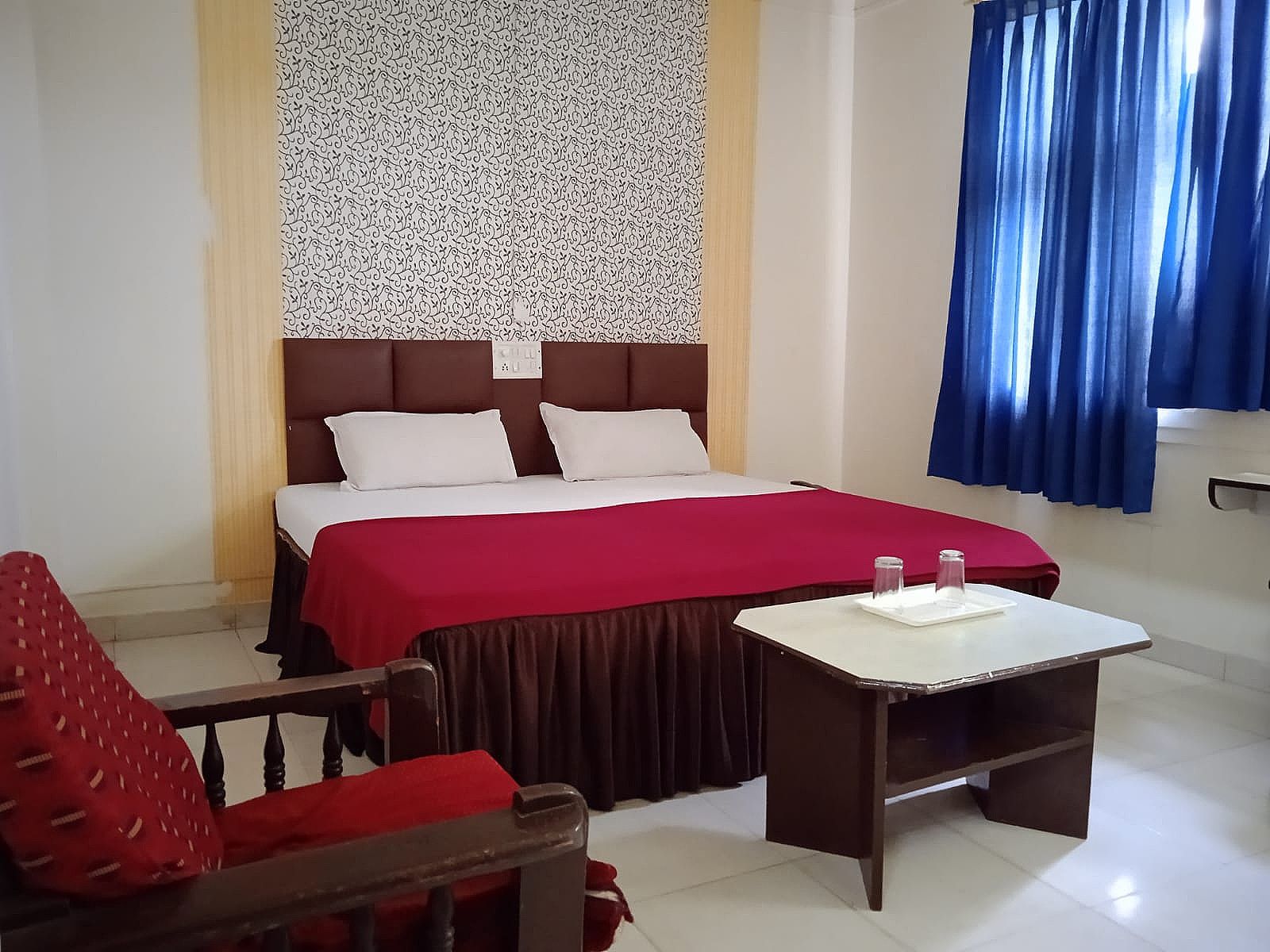 Hotel Priti International Double Room AC 4