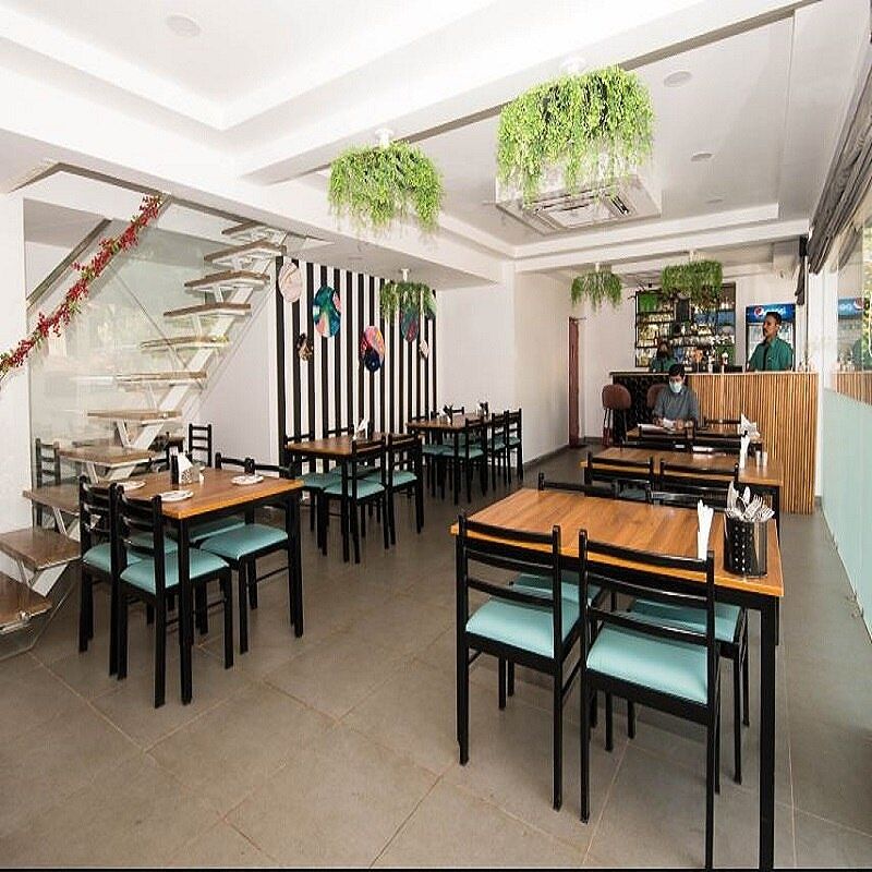 Food & Dining