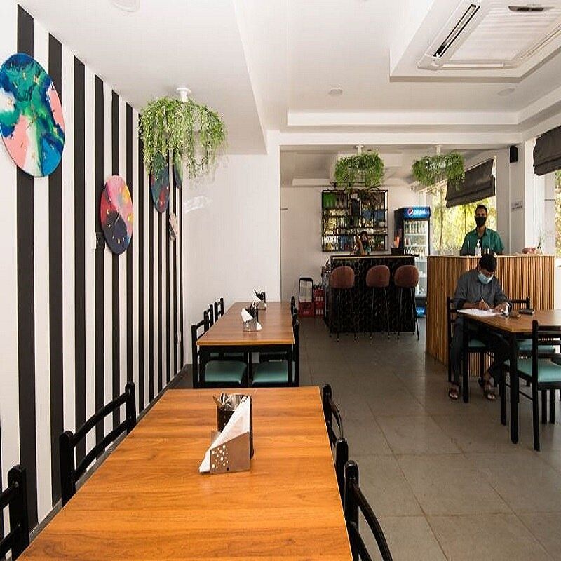 Food & Dining