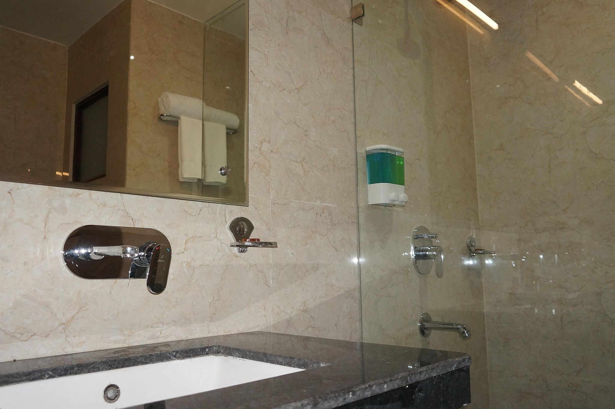 Neel Clarks Inn Agra Deluxe King Bed Room 7