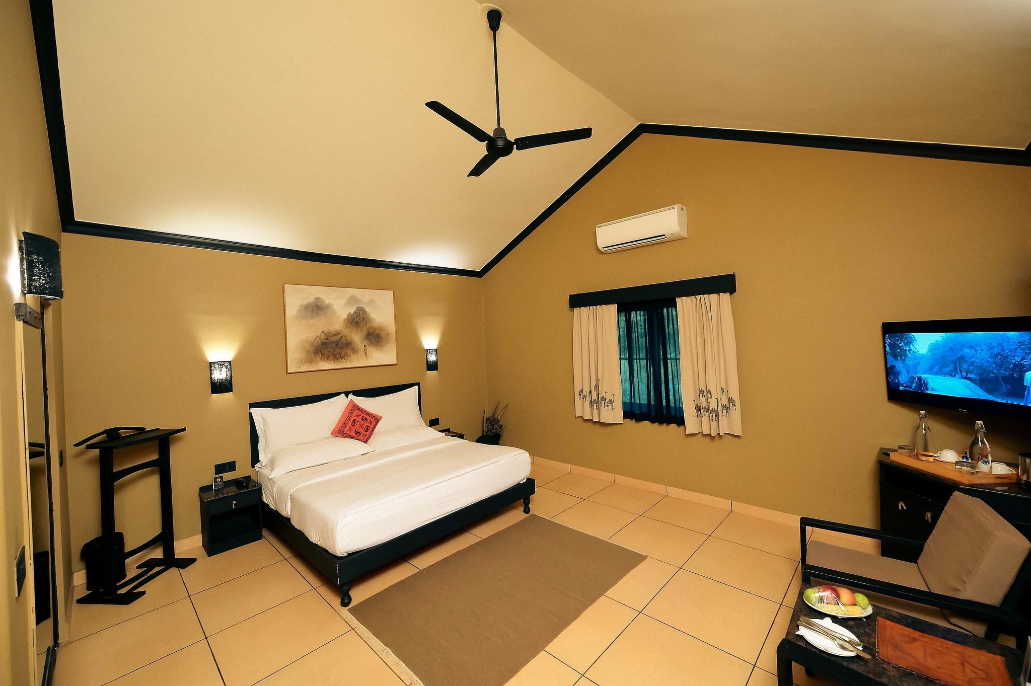 Clarks Safari Pushkar Deluxe Cottage Twin  8
