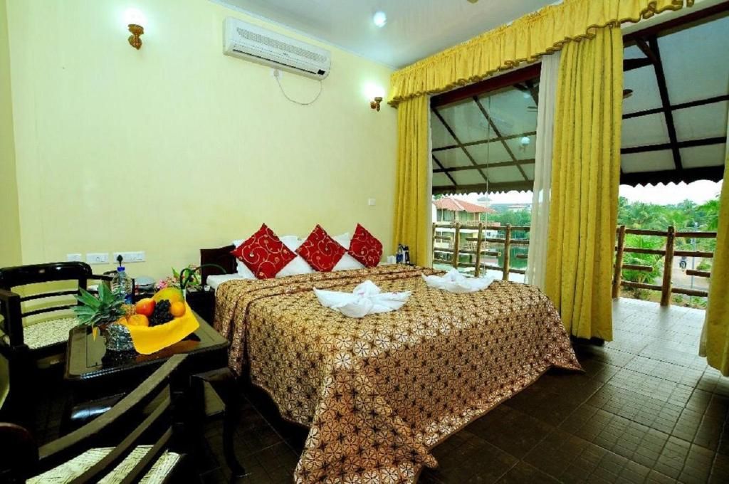 Kalathil Lake Resort Deluxe Double Room