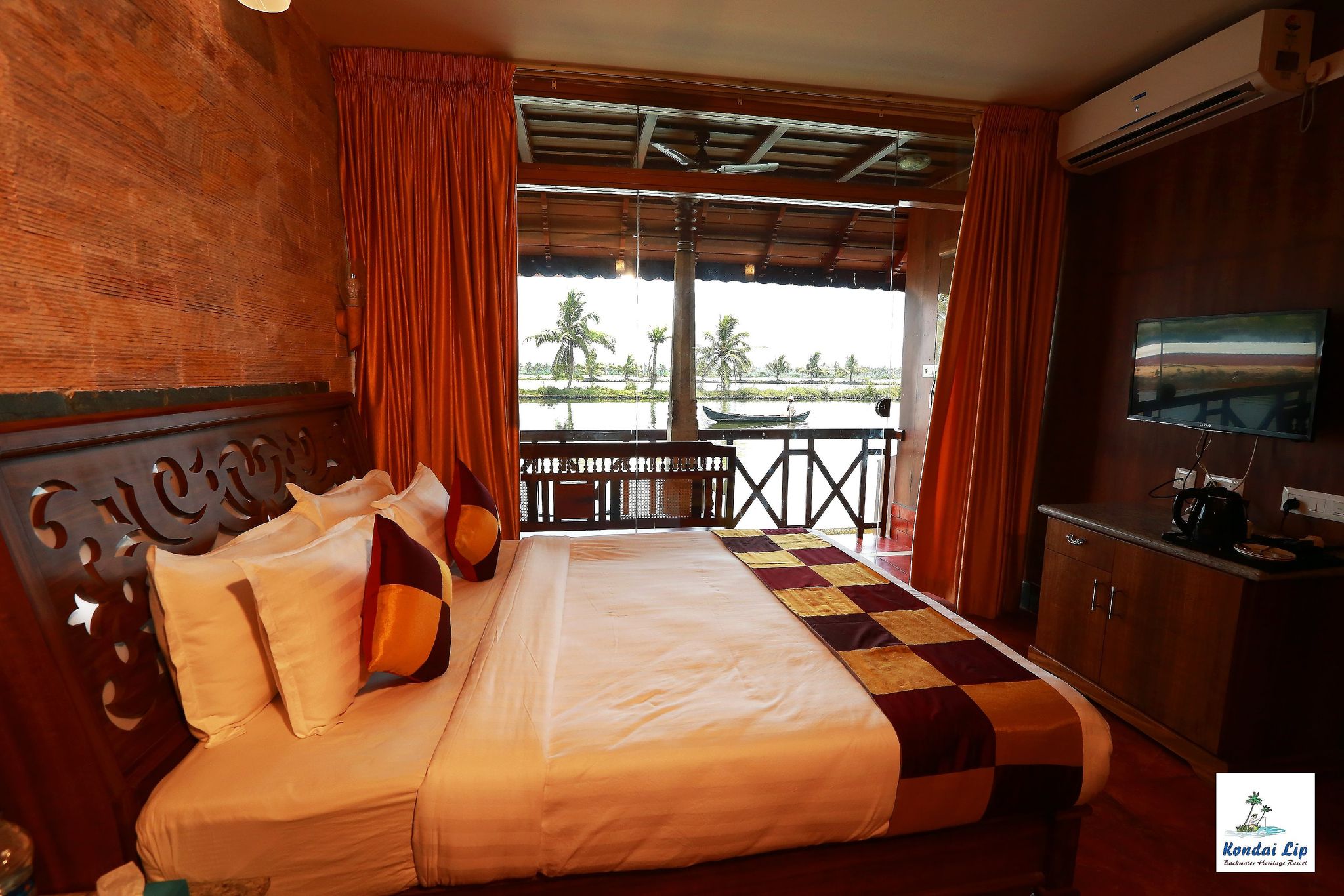 Super Deluxe Room