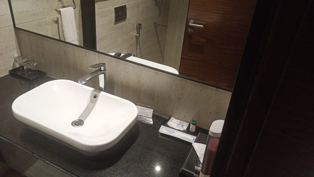 Kyriad Vajram Guntur By OTHPL Deluxe Twin Room 8