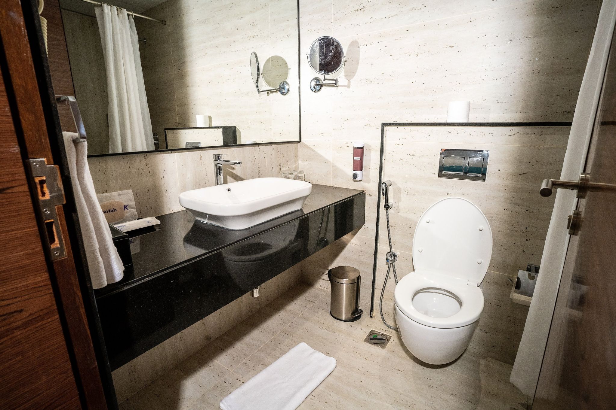 Kyriad Vajram Guntur By OTHPL Deluxe Twin Room 9