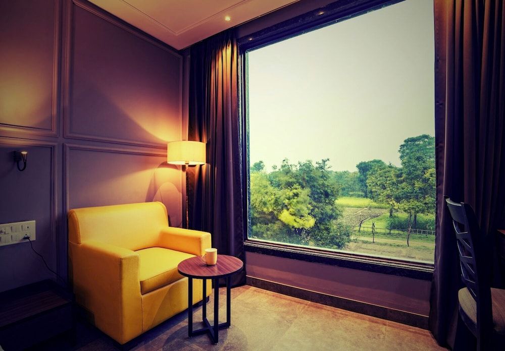 Lalit International By The Rameshwary Deluxe Room 13
