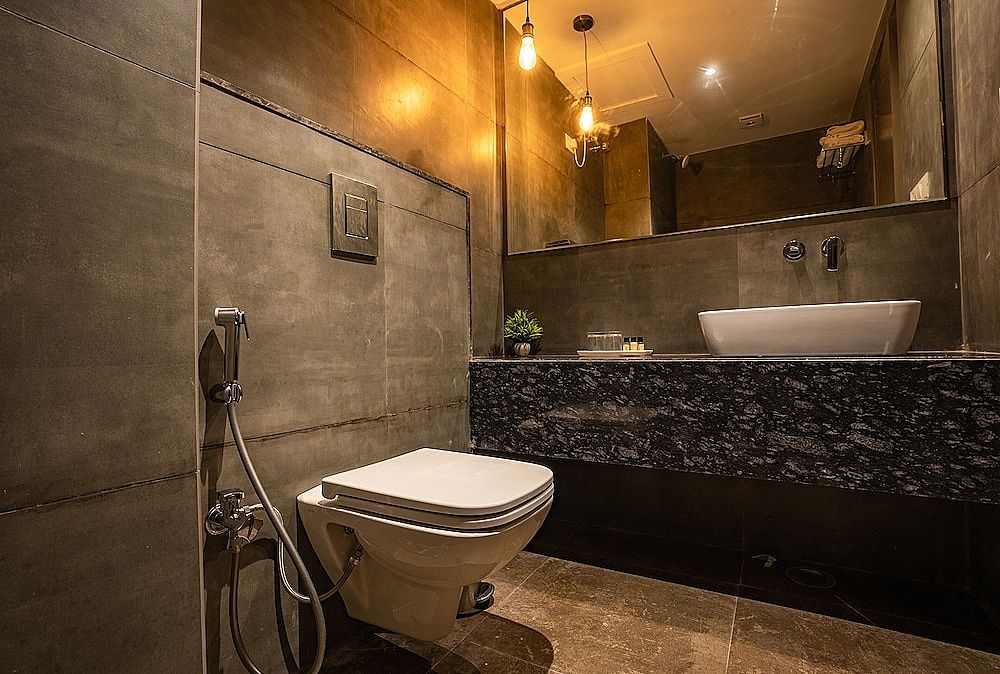 The Lalit international Deluxe Room 13