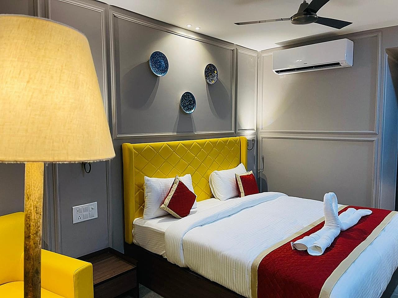 The Lalit international Deluxe Room 3