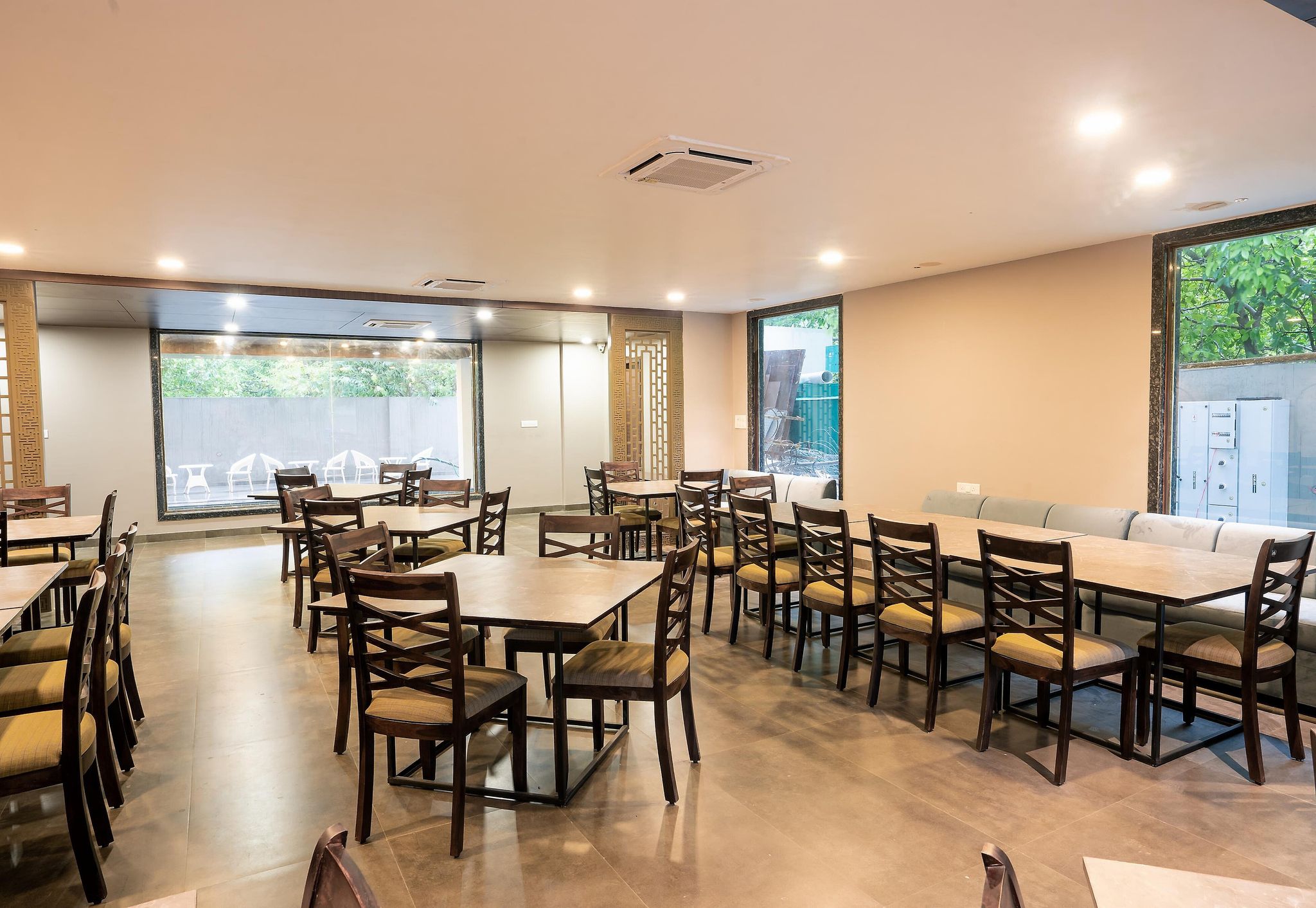 Food & Dining