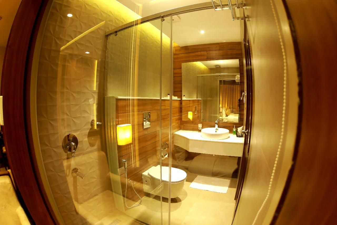 Magnet Hotel Deluxe Room 10