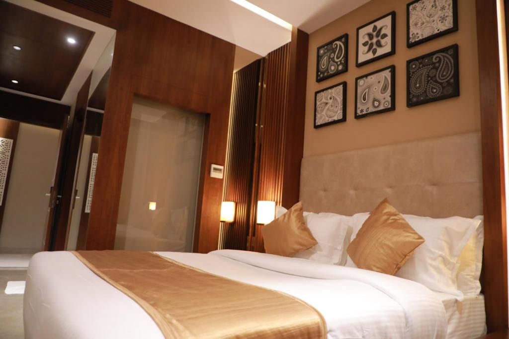 Magnet Hotel Deluxe Room 3