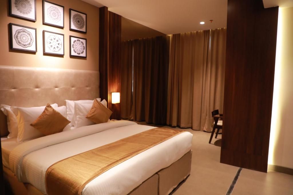 Magnet Hotel Deluxe Room 2