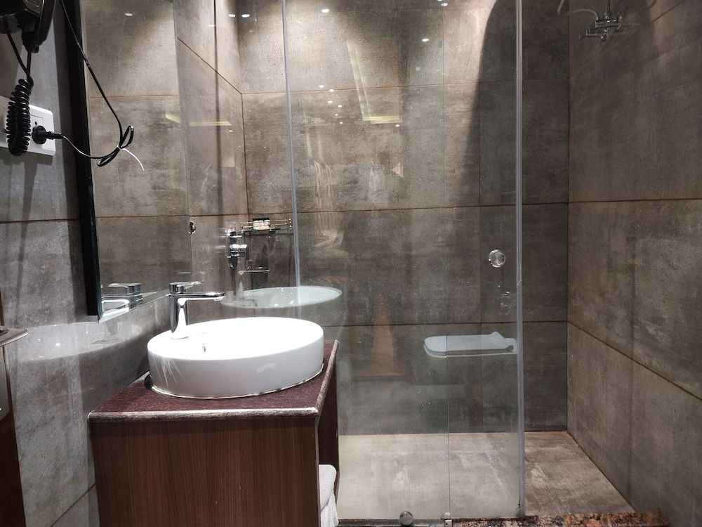 Mastiff Hotel Dalhousie Superior Non AC Room 8