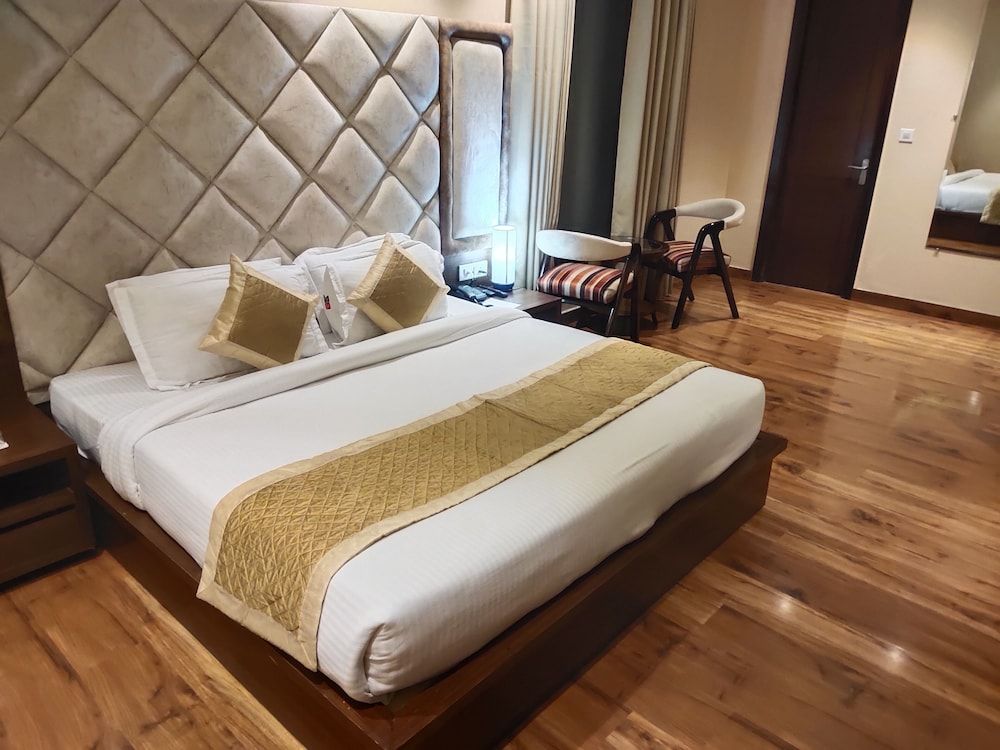 Mastiff Hotel Dalhousie Superior Non AC Room