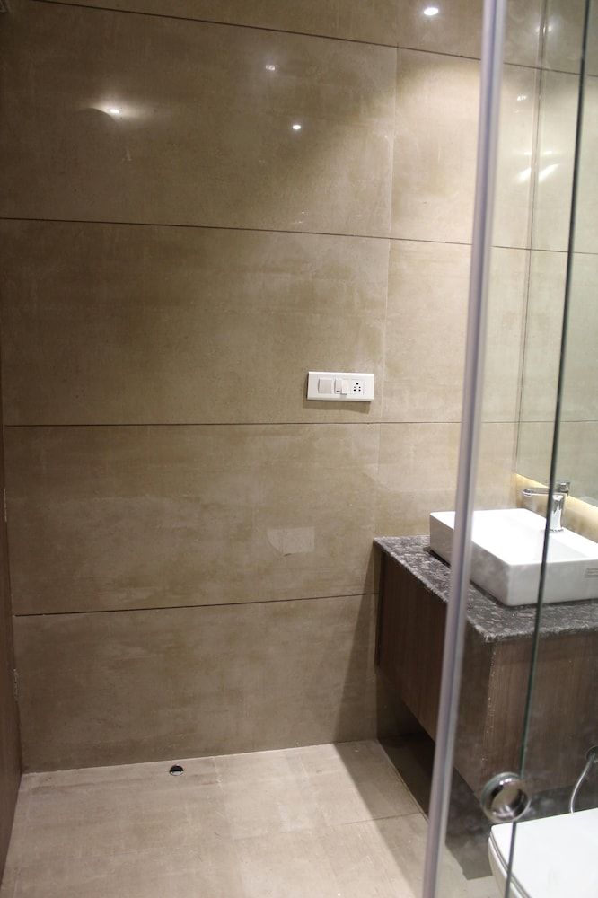 Mastiff Hotel Dalhousie Superior Non AC Room 6