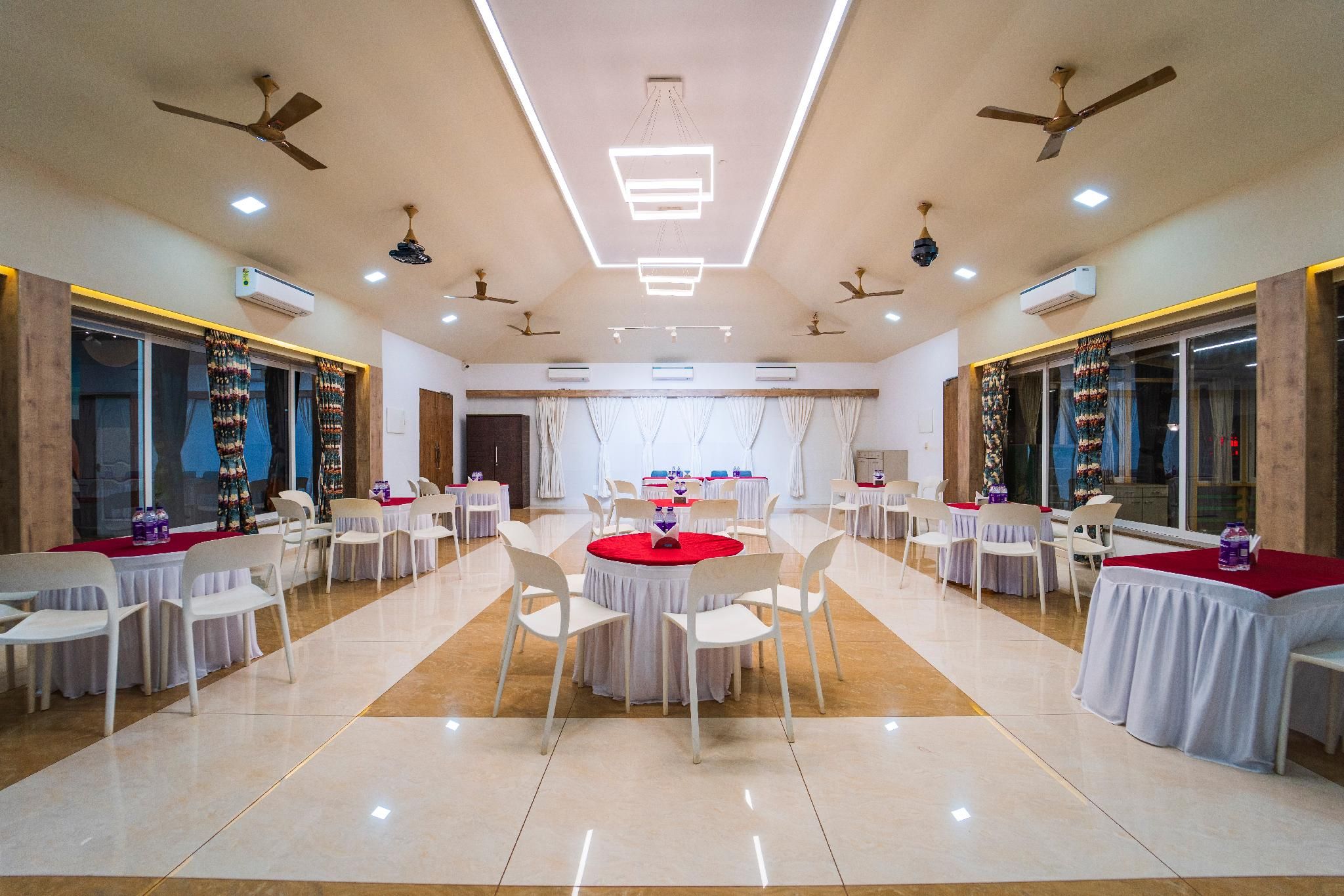 Banquet hall