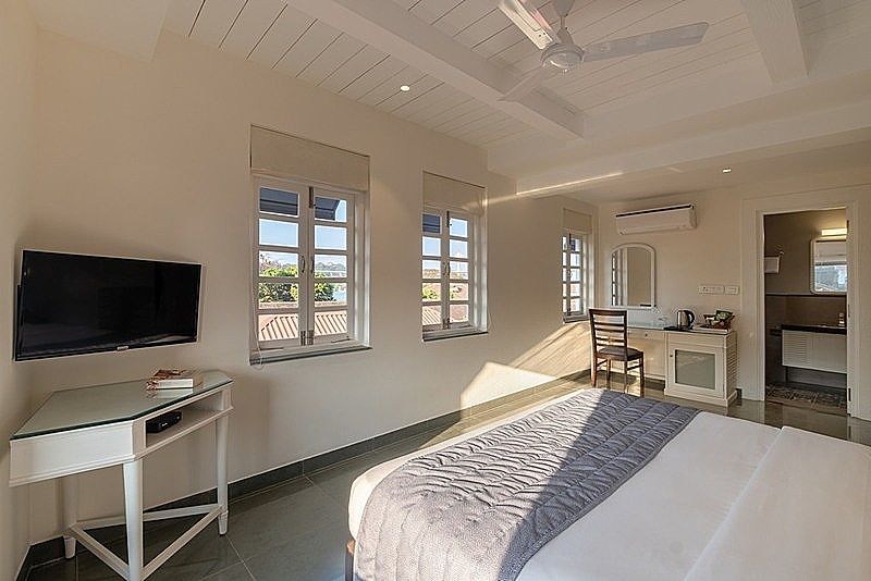 O PIERRE Superior Room - Twin Bed 6