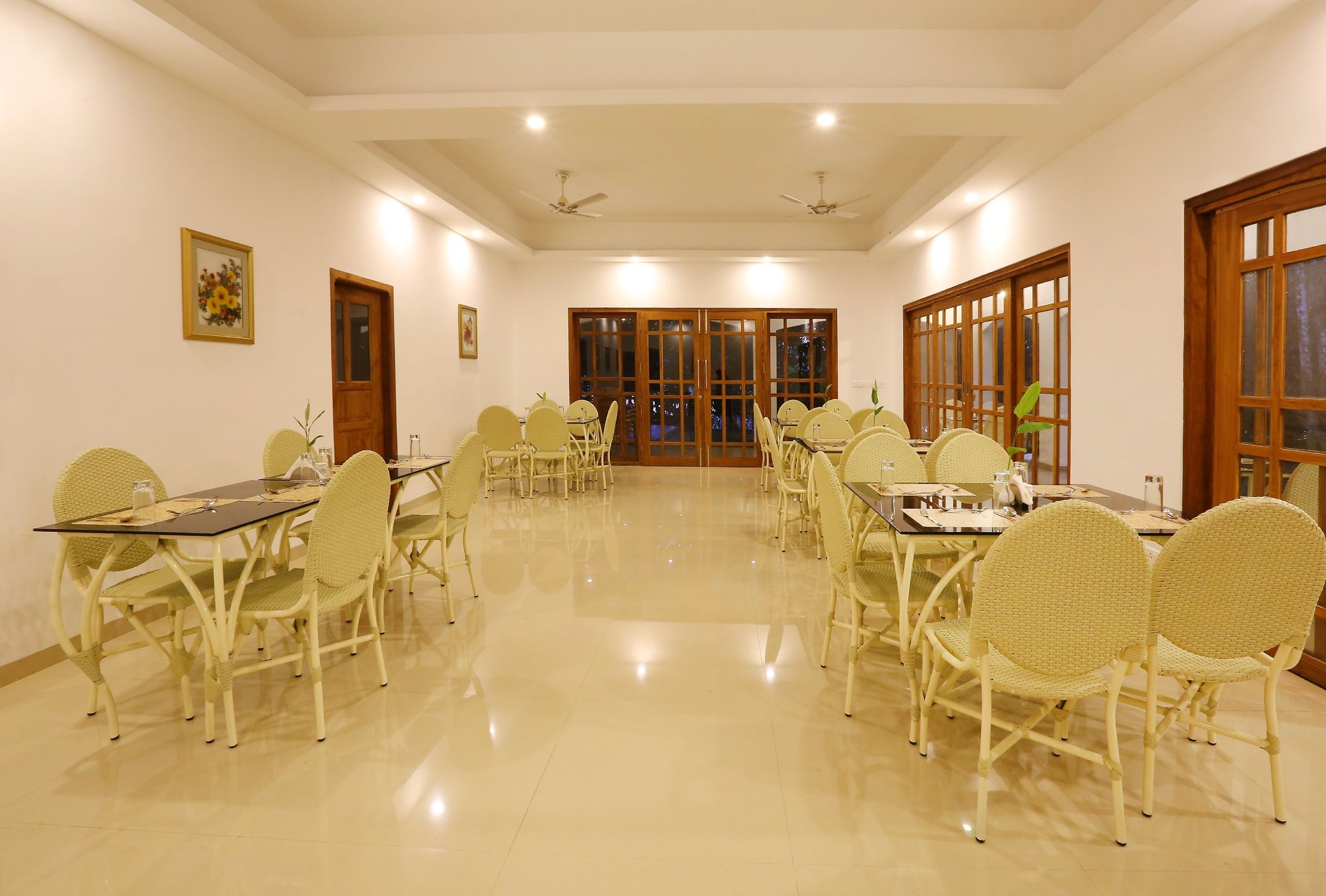 Food & Dining