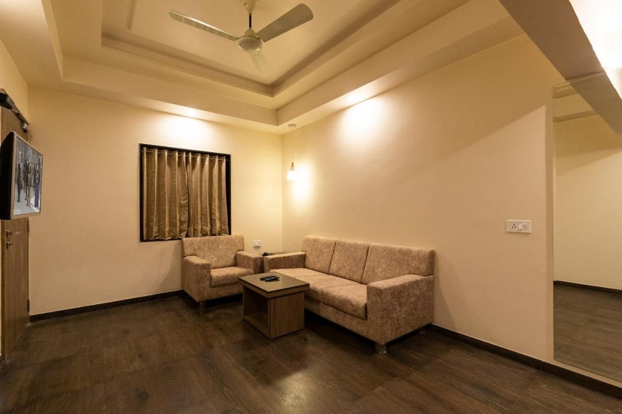 Pride Biznotel Sasan Gir Deluxe Room 14