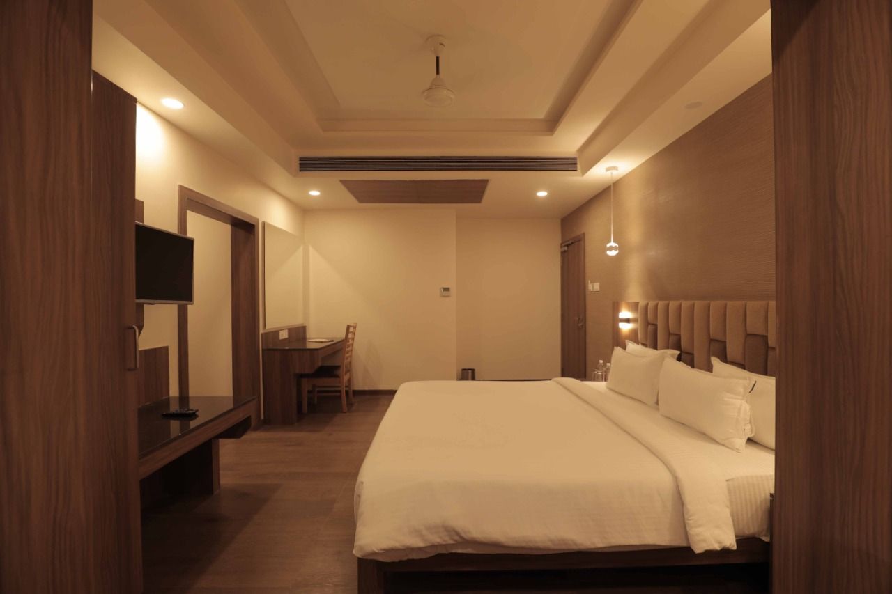 Pride Biznotel Sasan Gir Deluxe Room 5