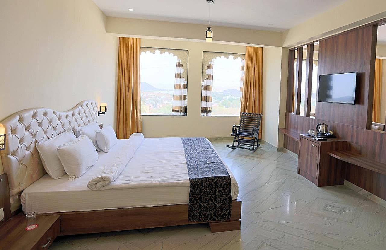 Luxury Suite With Plunge Pool