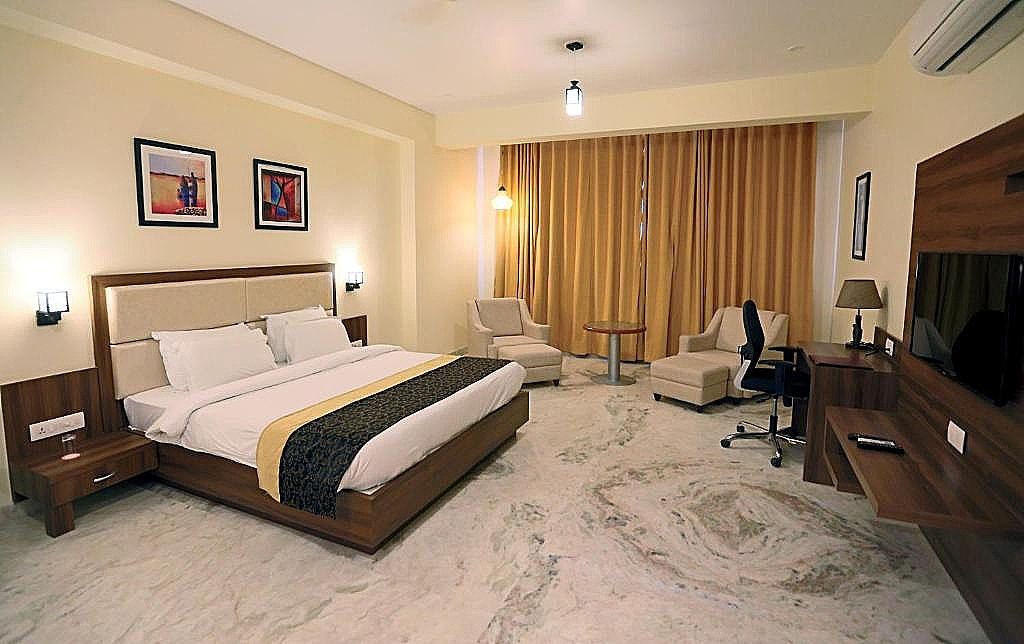 Luxury Suite With Plunge Pool
