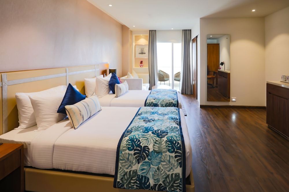 Regenta Suites Gurugram, Sohna Road, Sector 49 Executive Double Room with Balcony