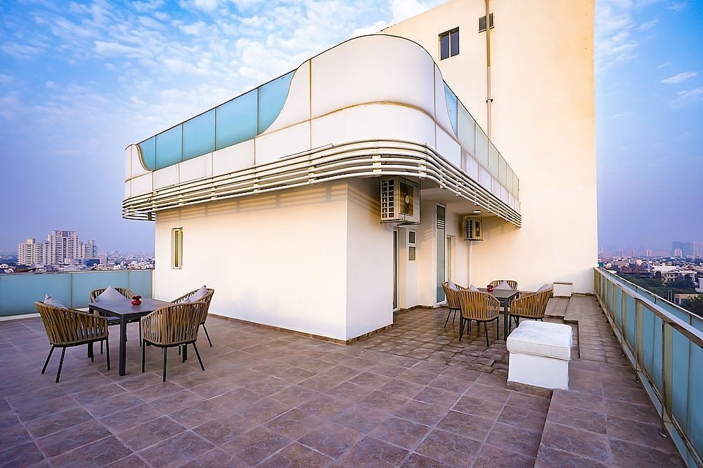 undefined Regenta Suites Gurugram, Sohna Road, Sector 49 5