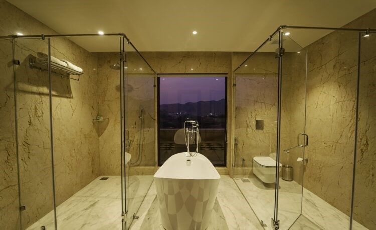 Maharaja Suite With Jacuzzi