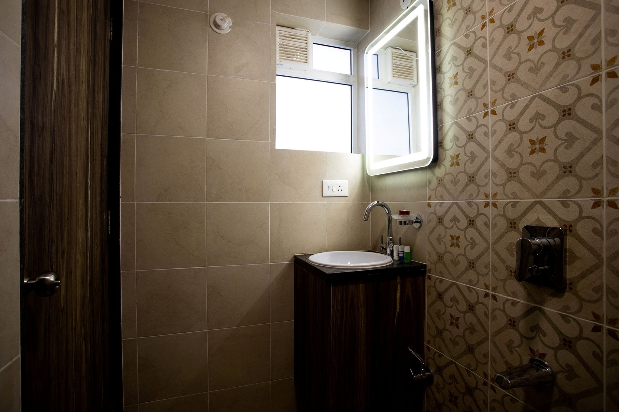 Villa De Orange A Boutique Hotel Luxury Room with Balcony 7