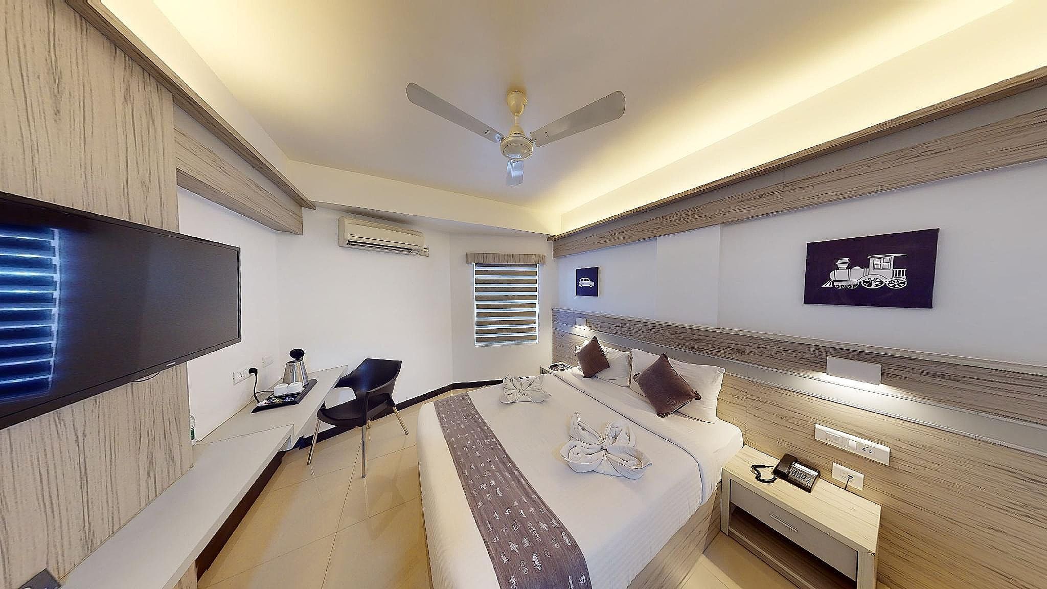 Sapphire Club Metro Deluxe Double Room 15