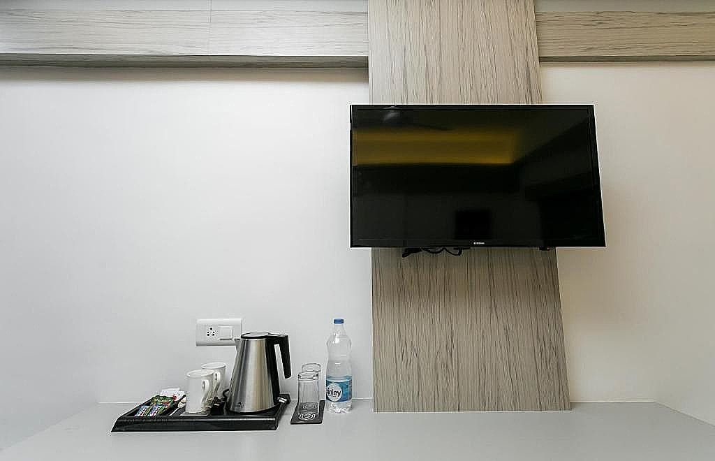 Sapphire Club Metro Deluxe Double Room 20