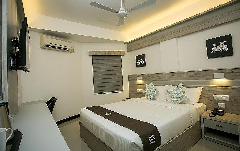 Sapphire Club Metro Deluxe Double Room 8