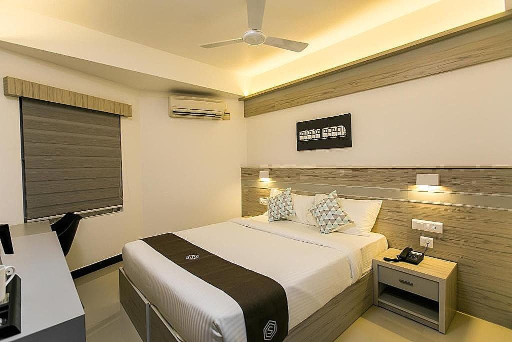 Sapphire Club Metro Deluxe Double Room 9