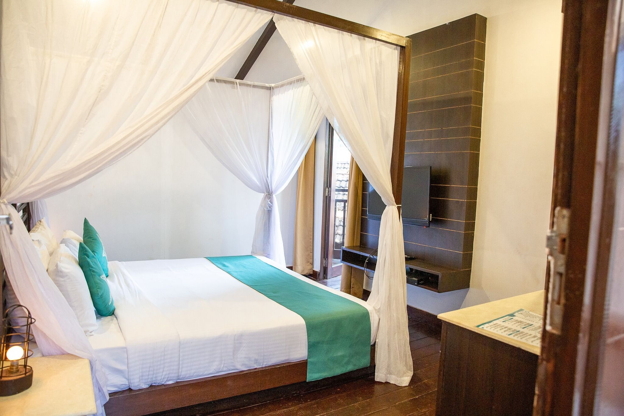 Signature Beach Suite with Jacuzzi in the Balcony - Sea view