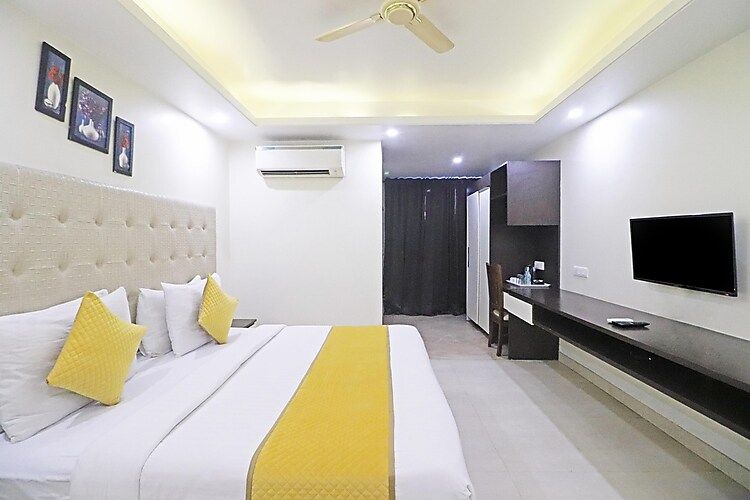 The Archer Deluxe Room With Balcony 5