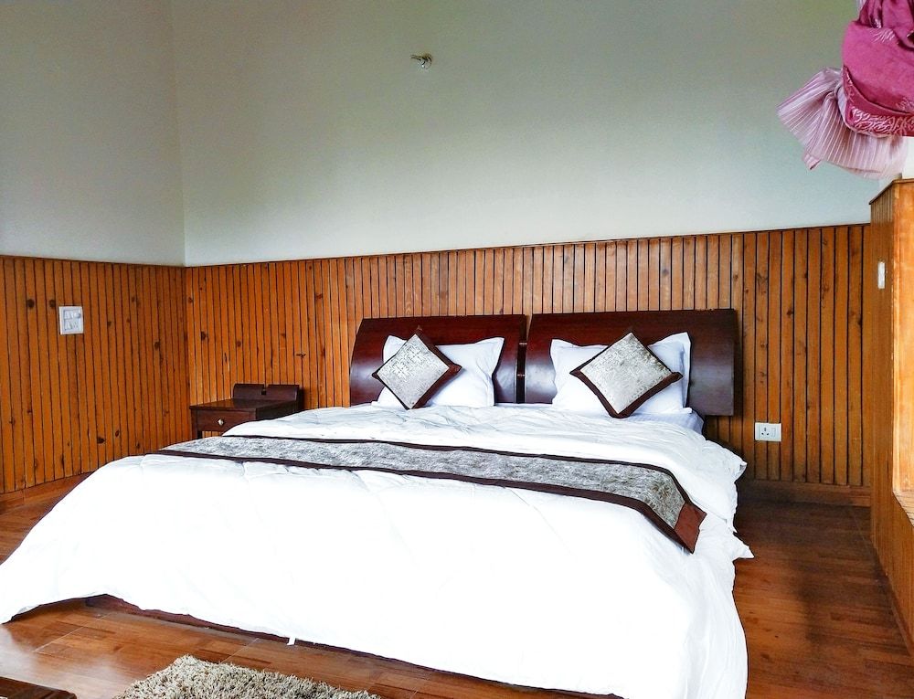 Suite Room with Bathtub