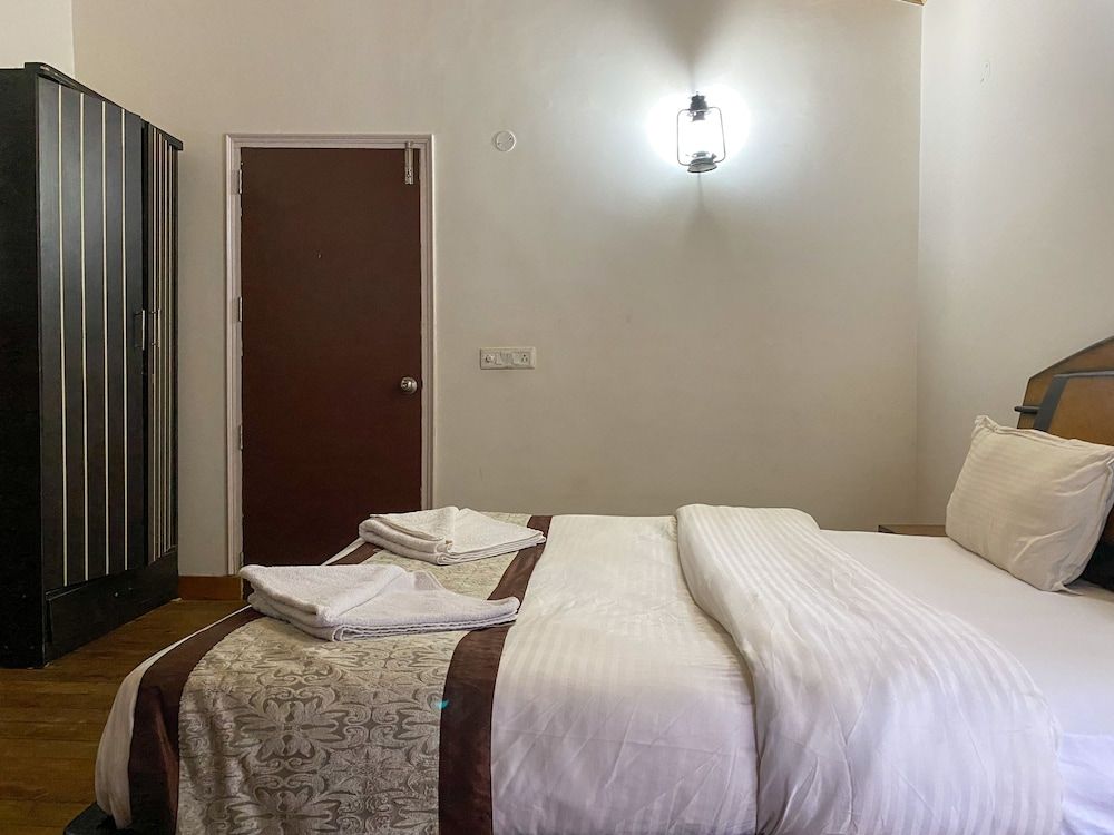 Honeymoon Room