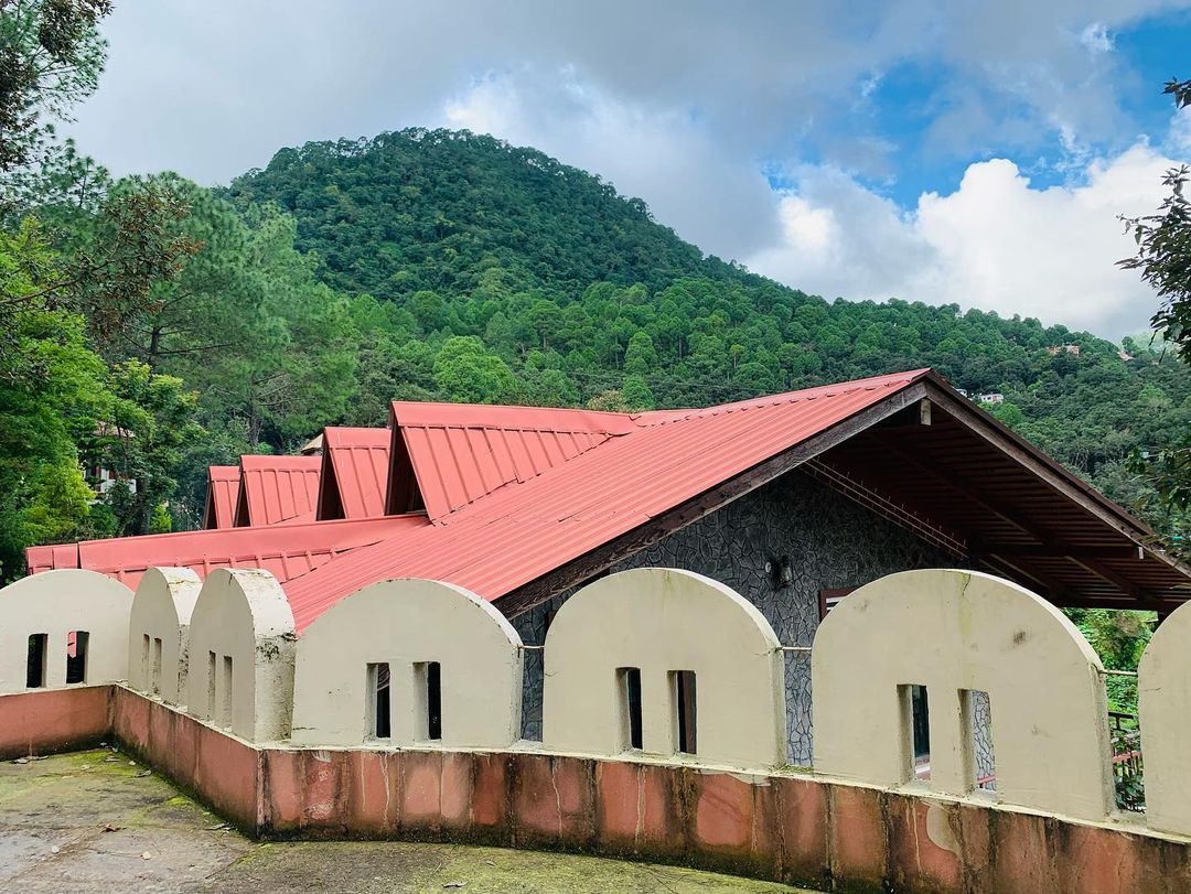 undefined The Canadian Woods Resort 9