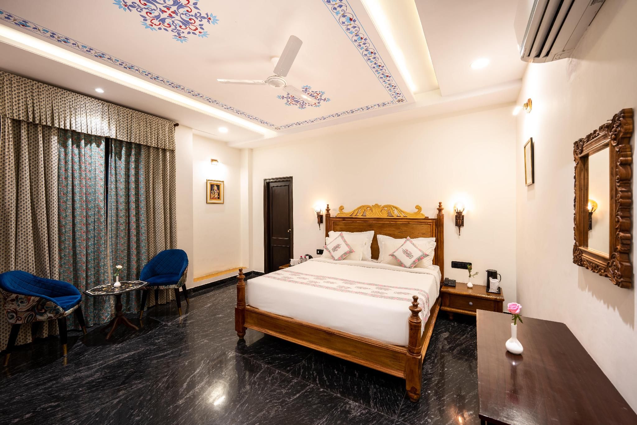 Deluxe King Or Twin Room