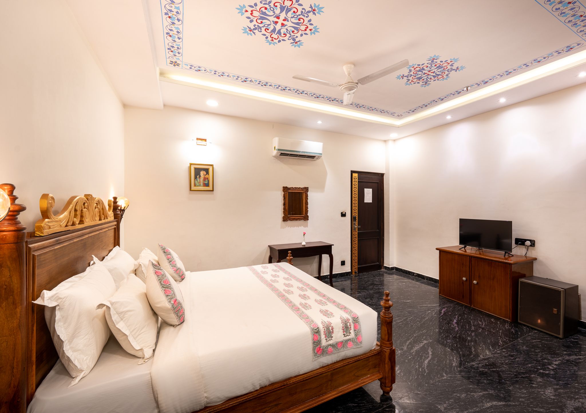 The Chronicles Near The Lake Pichola Udaipur Premier Room 3