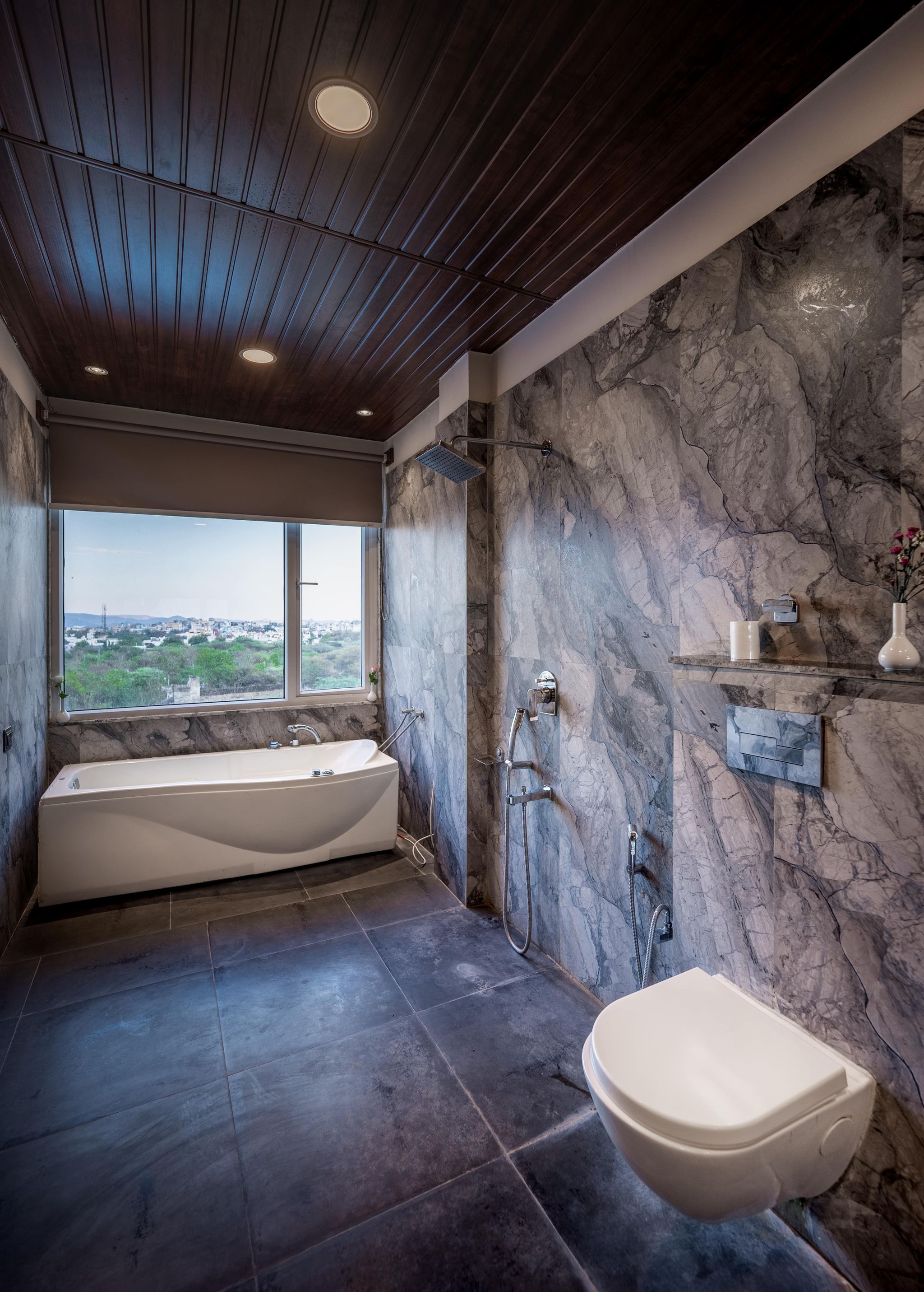 Royal Suite with Bathtub