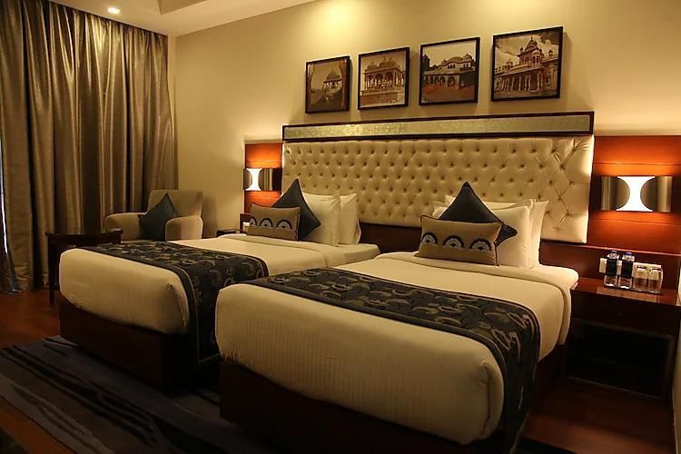 The Lal Vilas Standard Room Twin Bed 2