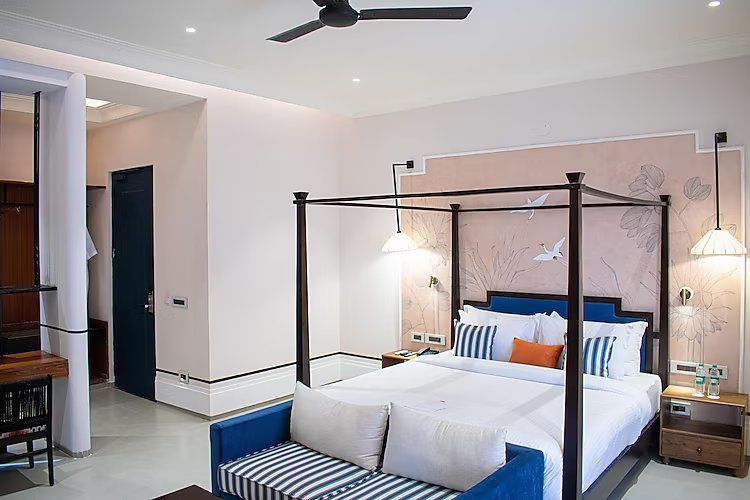 The Sierra - By The Lake Premium Suite with Bathtub