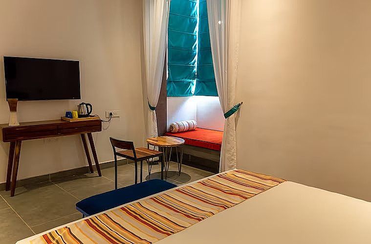 The Sierra - By The Lake Executive Room 7