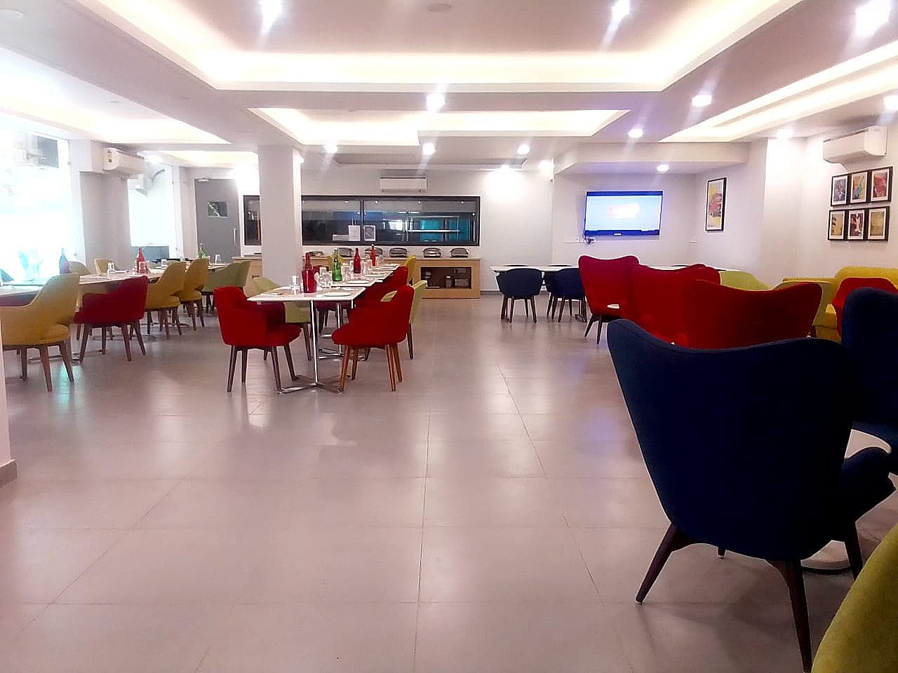Food & Dining